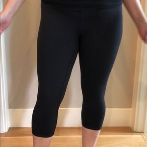 Lululemon cropped pant black